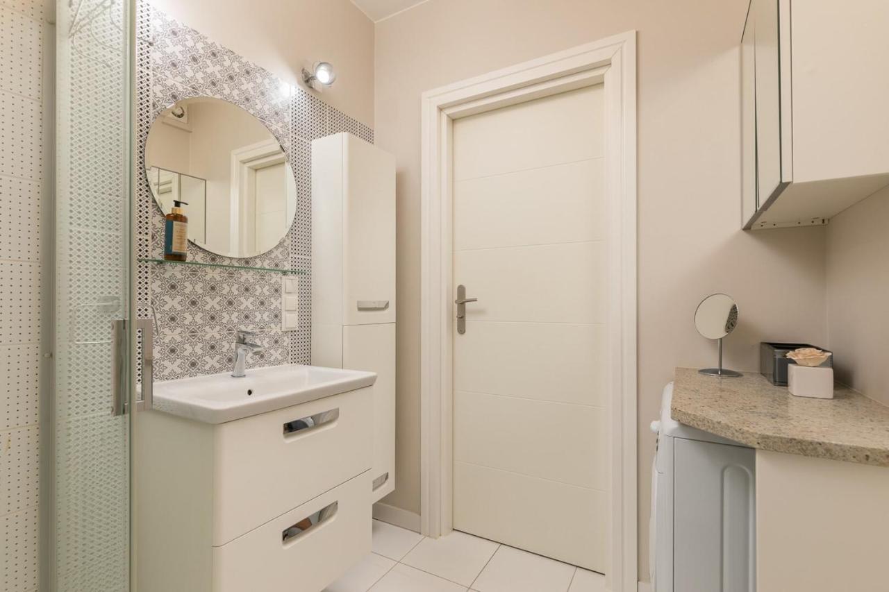 Rent Like Home - Nowy Swiat 47A Варшава Экстерьер фото