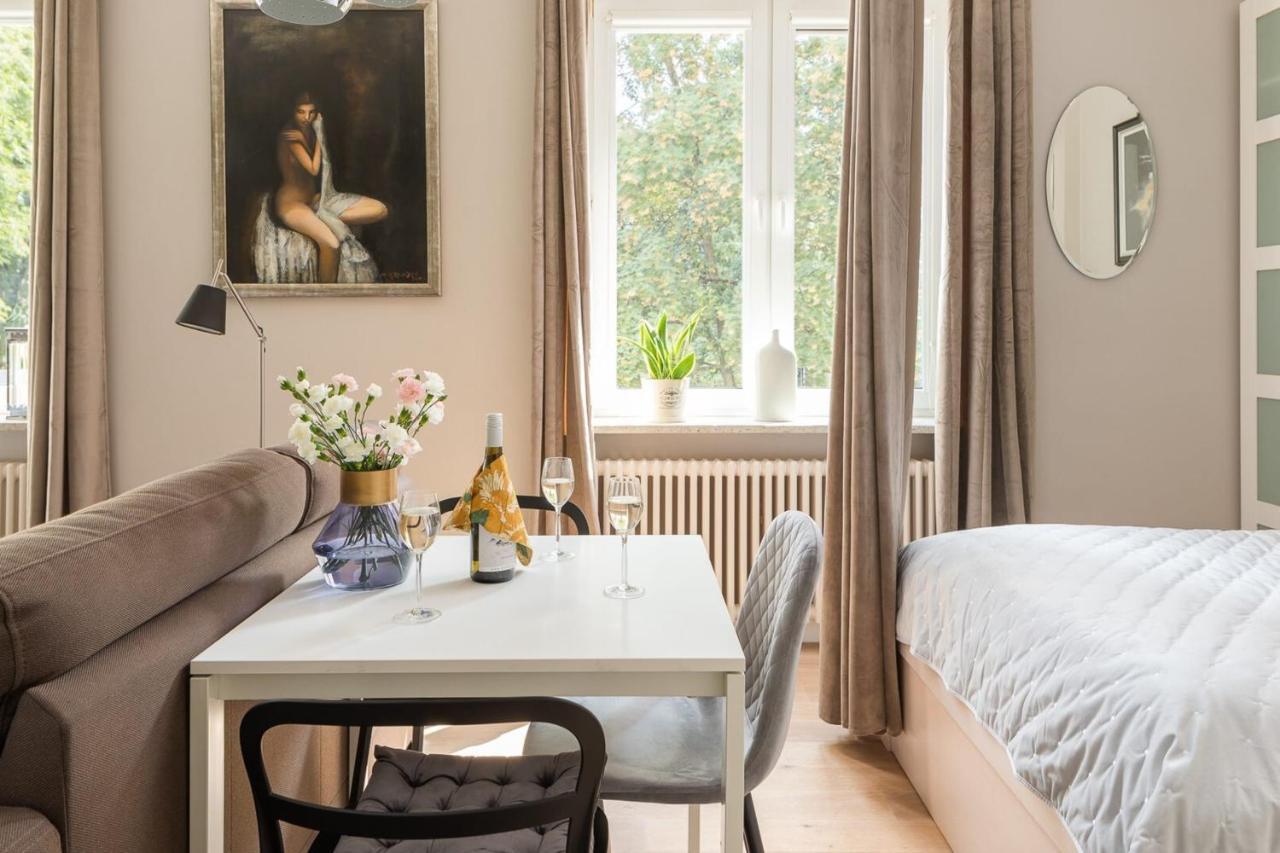 Rent Like Home - Nowy Swiat 47A Варшава Экстерьер фото